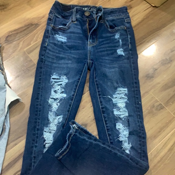 american eagle ripped jeans size 000 short - Picture 2 of 3